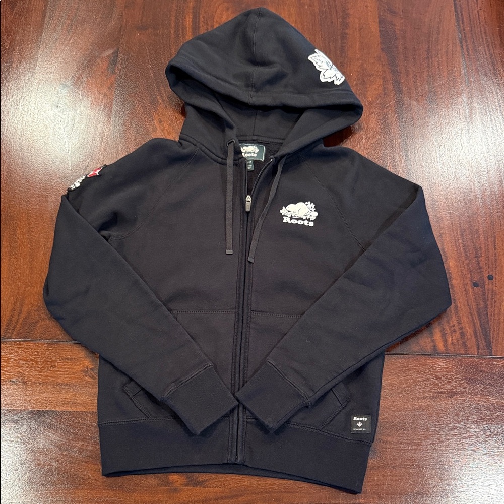 ROOTS black zipper hoodie